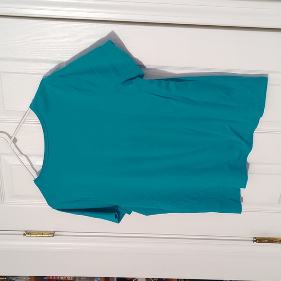 🔥4 Size L short sleeve tops - Picture 7 of 9